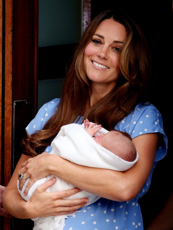 Kate Middleton w sukience w groszki inspirowanej księżną Dianą.