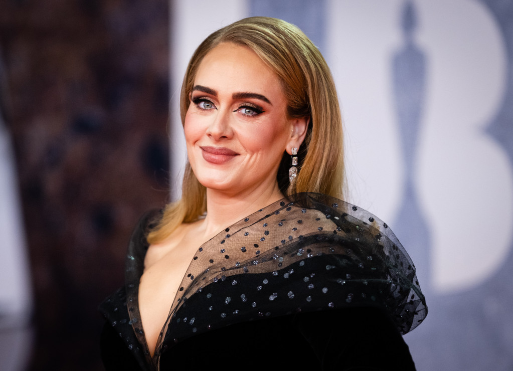Adele chwali się zdjęciami z chłopakiem i nowym domem