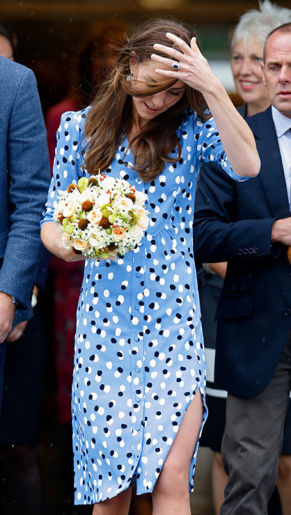 Księżna Kate i sukienka w groszki