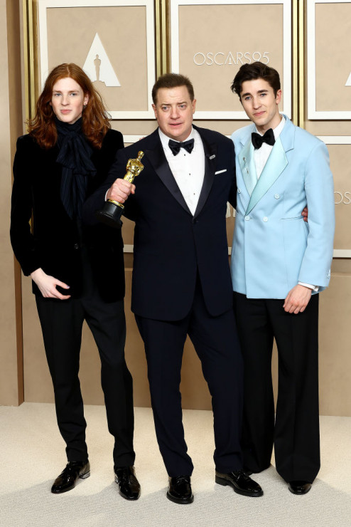 Oscary 2023: Brendan Fraser z synami