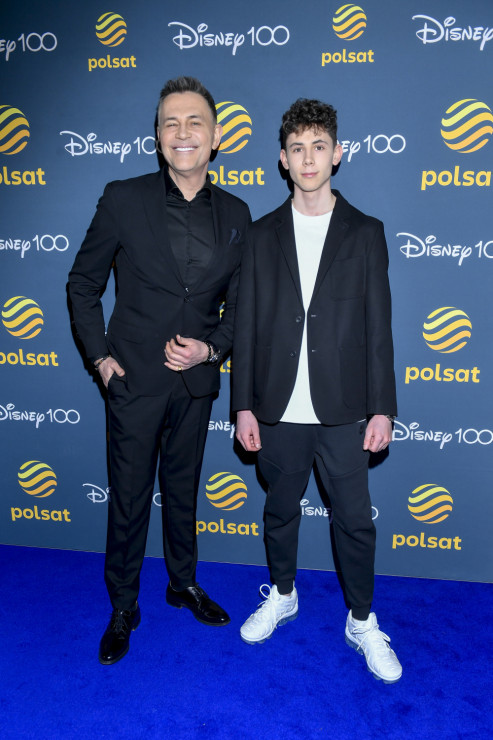Krzysztof Ibisz z synem Vincentem na koncercie „100 lat Disneya”