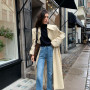 Królowe minimalizmu pokazują, jak nosić jeansy. 7 stylizacji Skandynawek dostarczy ci pomysłów na lata